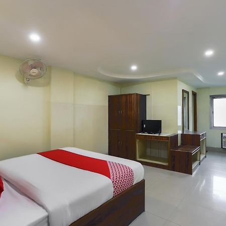 Oyo 72139 Rishi Satsang Bhawan Otel Vrindāvan Dış mekan fotoğraf