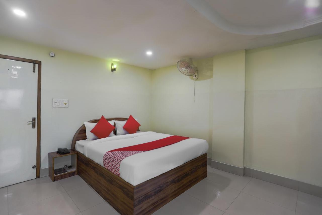 Oyo 72139 Rishi Satsang Bhawan Otel Vrindāvan Dış mekan fotoğraf