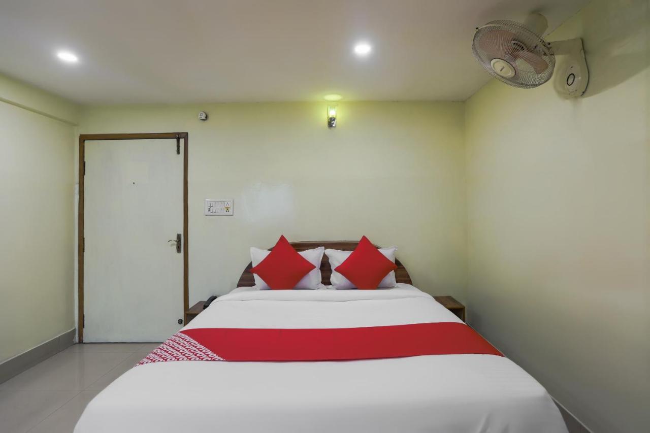 Oyo 72139 Rishi Satsang Bhawan Otel Vrindāvan Dış mekan fotoğraf